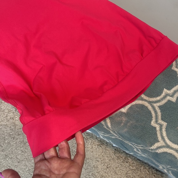 🌺🌺🌺TONIC TANK TOP SIZE SMALL COLOUR BERRY RED, RARELY WORN, LIKE NEW! - Picture 9 of 13